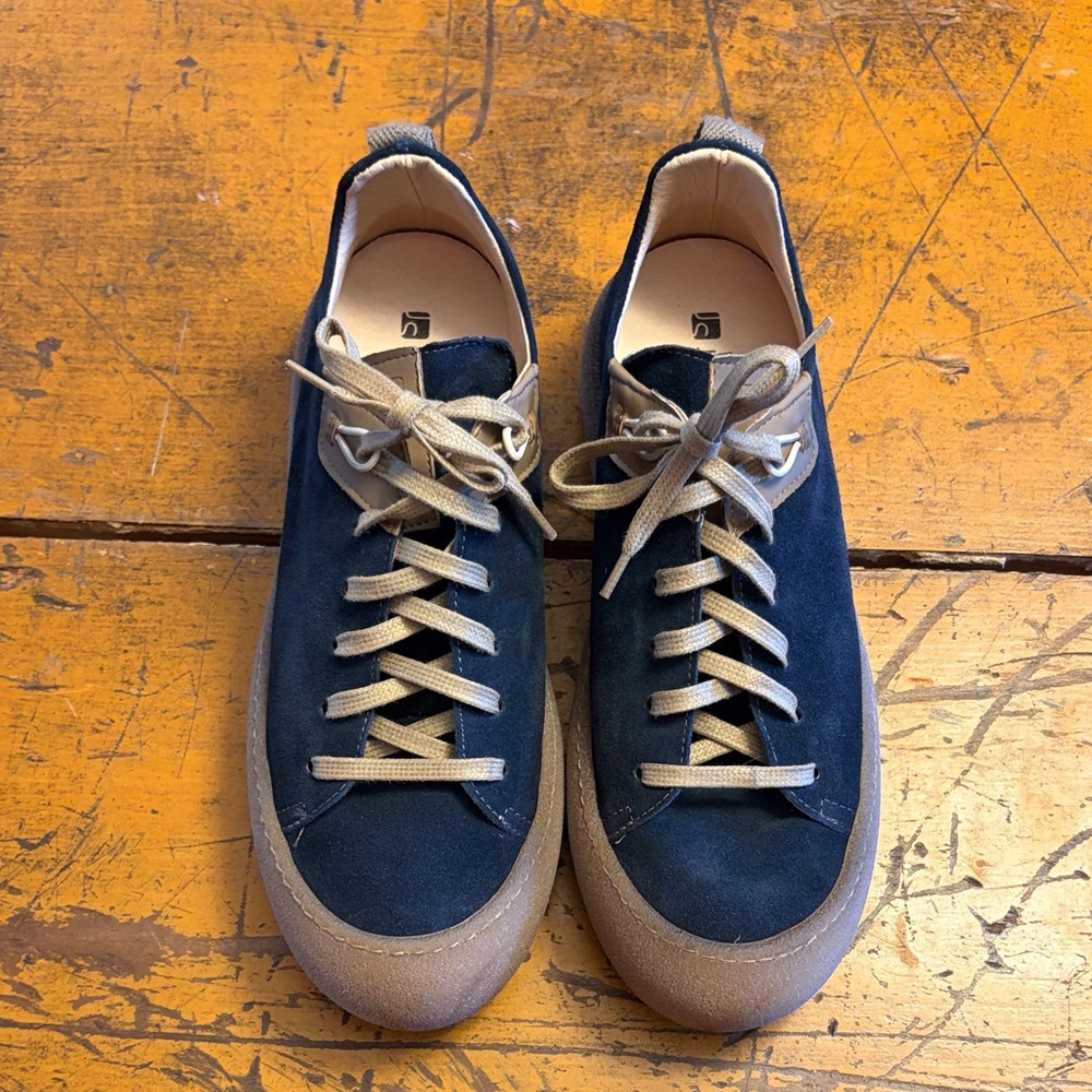 Jose Saenz blue suede sneakers, size 40